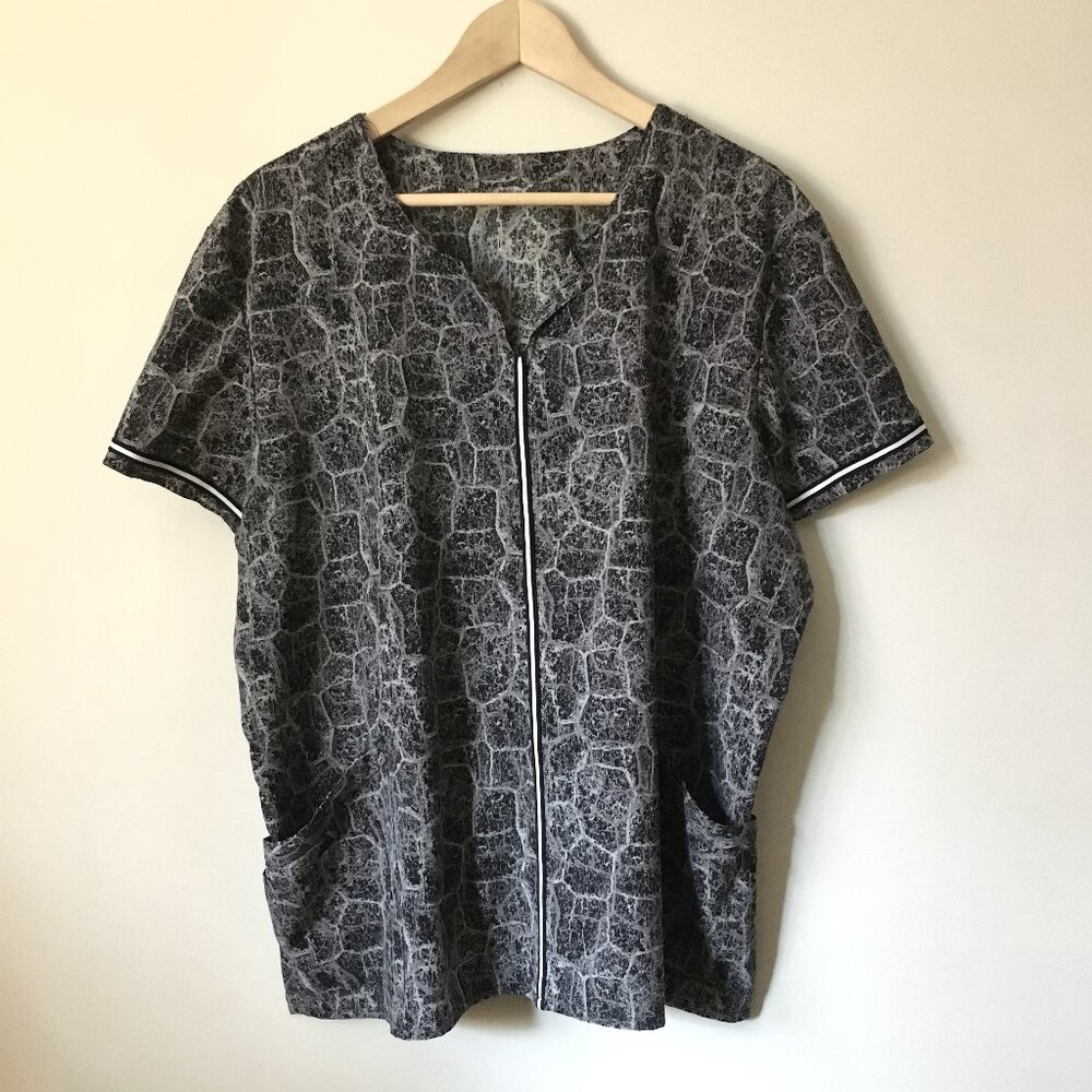 Athletic Stretch Marble Print Medical Scrub Top V-Neck Plus Size